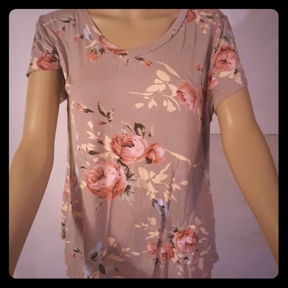 Adorable Floral Top